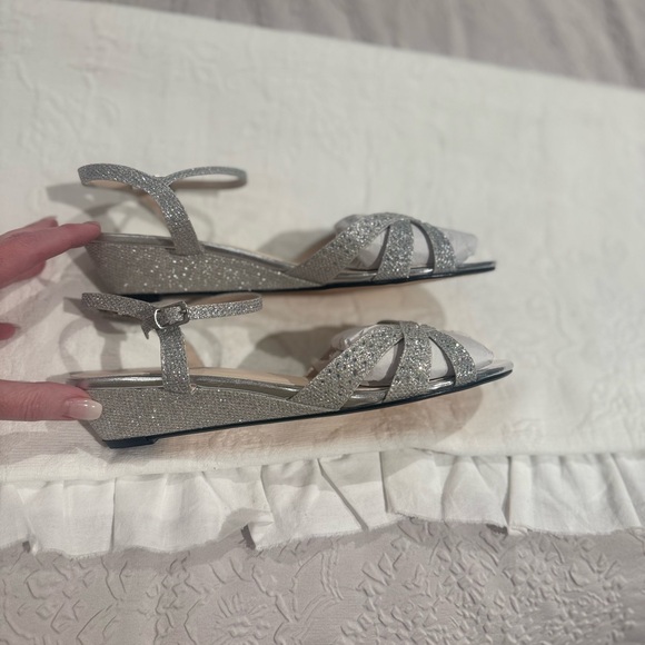 Benjamin Walk Touch Ups Elegant Silver Strappy Wedge Sandals - NWOT - Picture 6 of 10